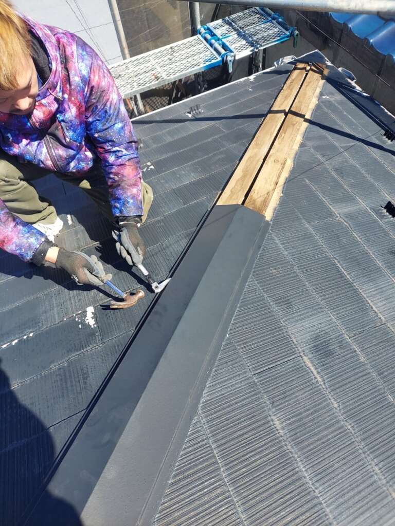 富士見市　U様邸屋根外壁塗装　棟板金交換